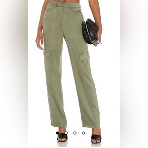 Superdown - Mae Cargo Pant in Olive - Worn Once!